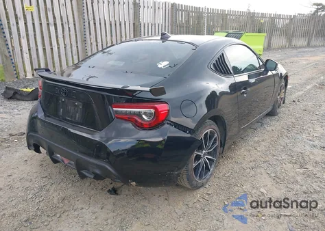2019 Toyota 86 Gt z USA, uszkodzony, nr VIN JF1ZNAE10K8701874